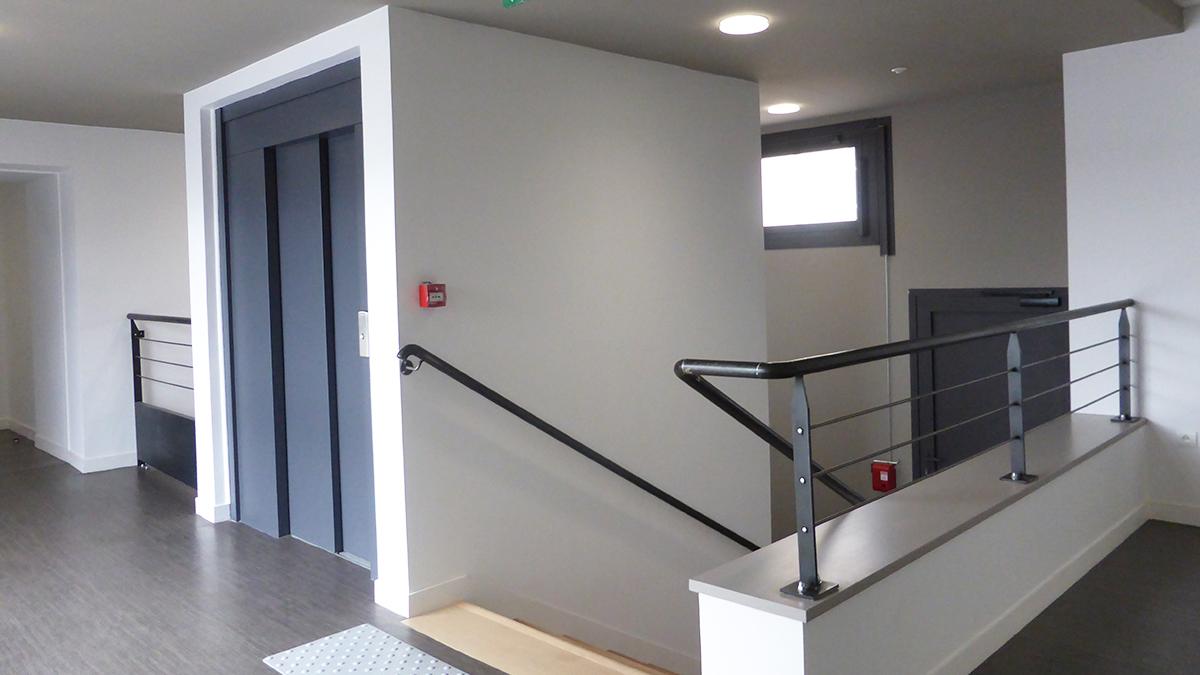 Iléana POPEA / Réhabilitation et extension de la mairie de Neuville-de-Poitou