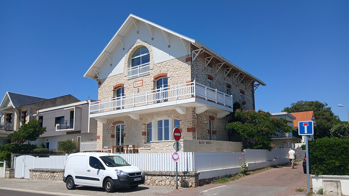 VILLA AR. - Démolition et reconstruction d'un balcon